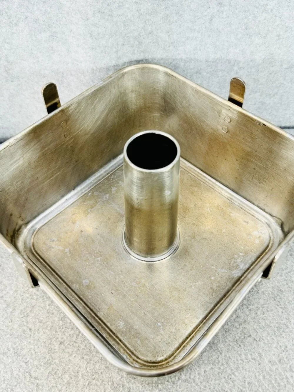 Worthmore Square Angel Food Cake Pan w Legs Aluminum Vintage 2 Piece 9x9x4